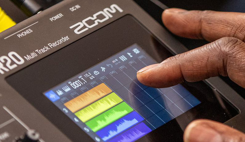 ZOOM R4/R12/R20 便携音频工作站/多轨道录音机